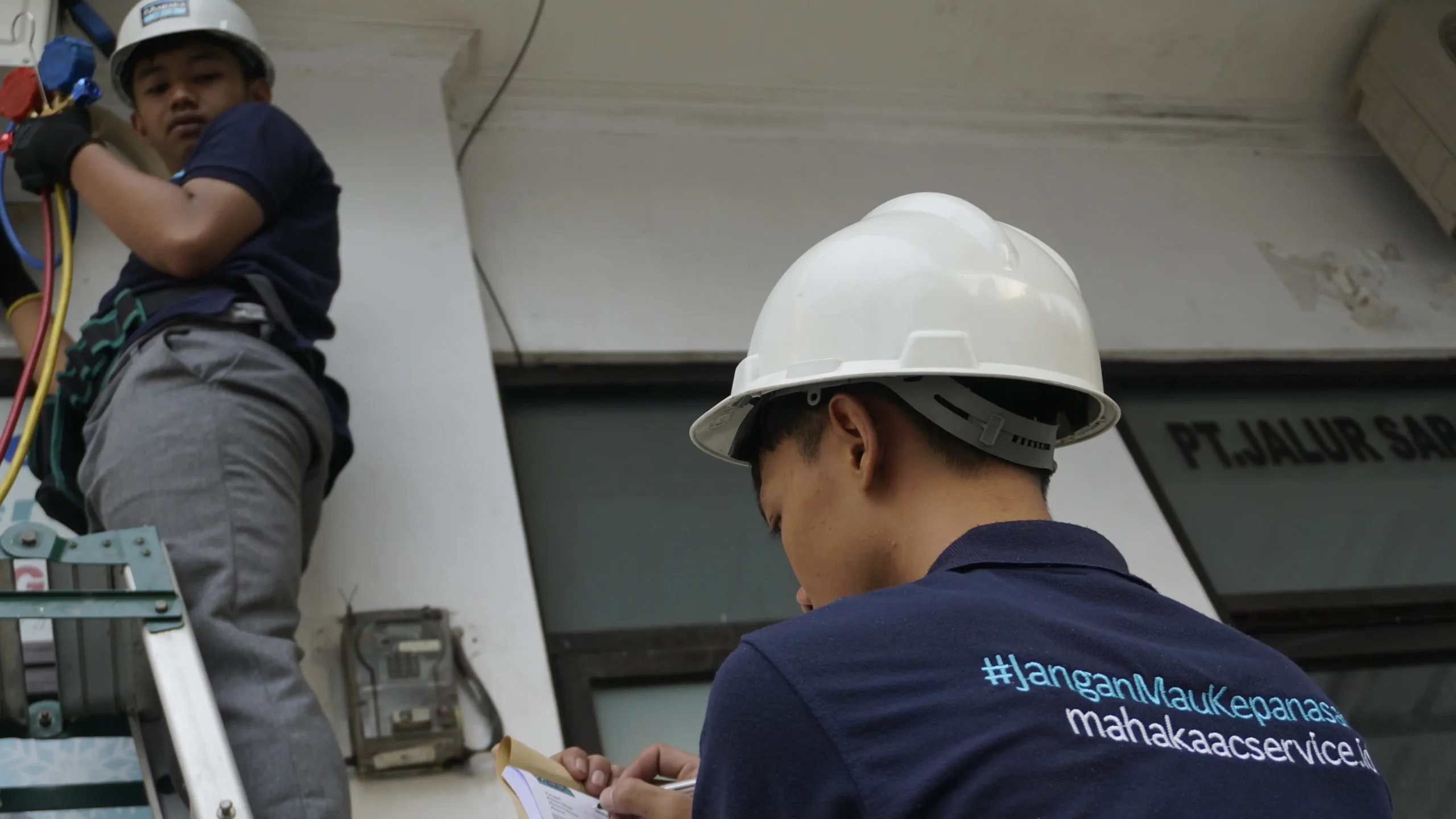Cek tekanan freon dan amphere landscape (1)